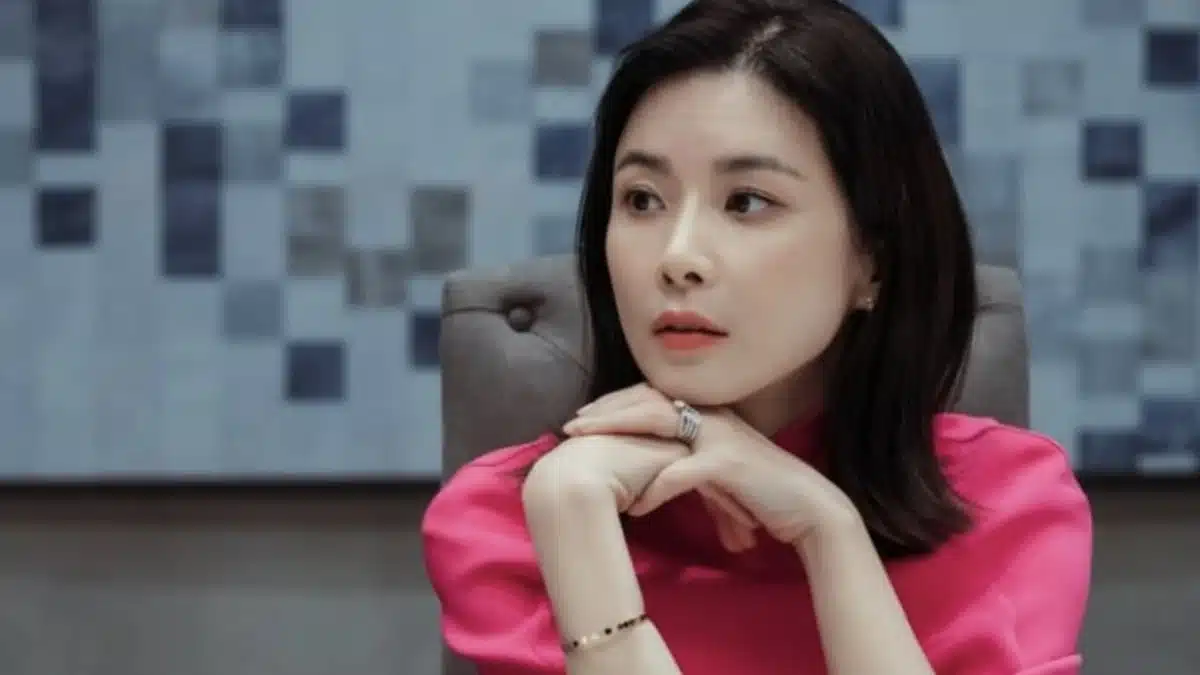 Read more about the article ประวัติและผลงานของอีโบยอง (Lee Bo Young)